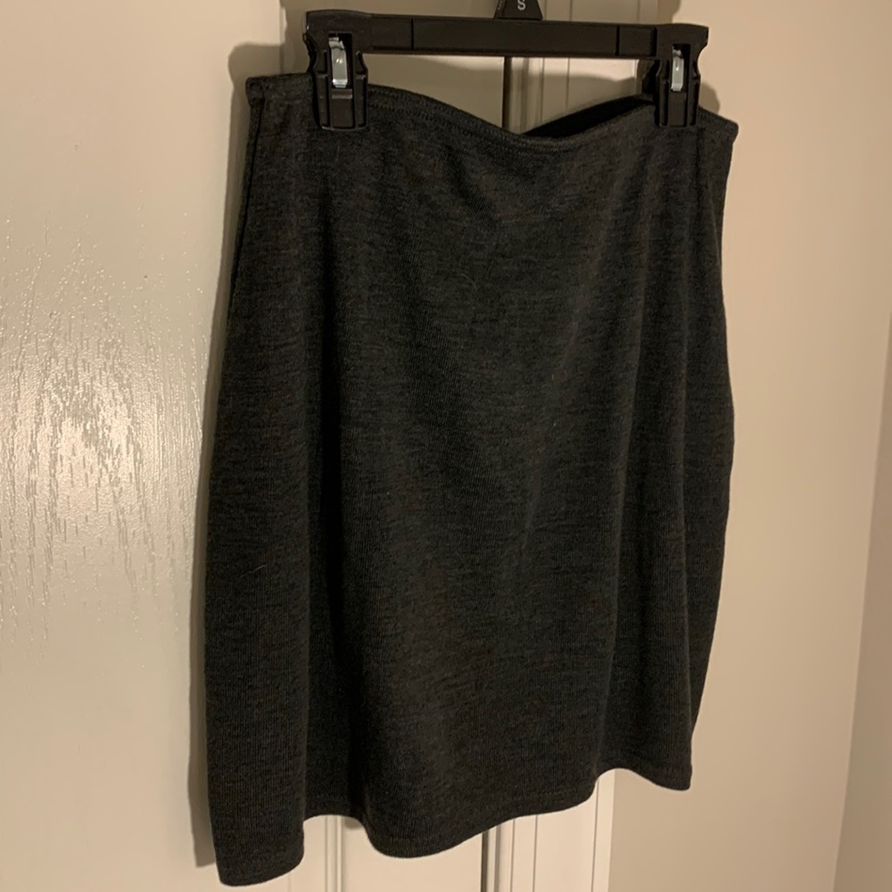 Gap ladies skirt wool/acrylic size small charcoal grey